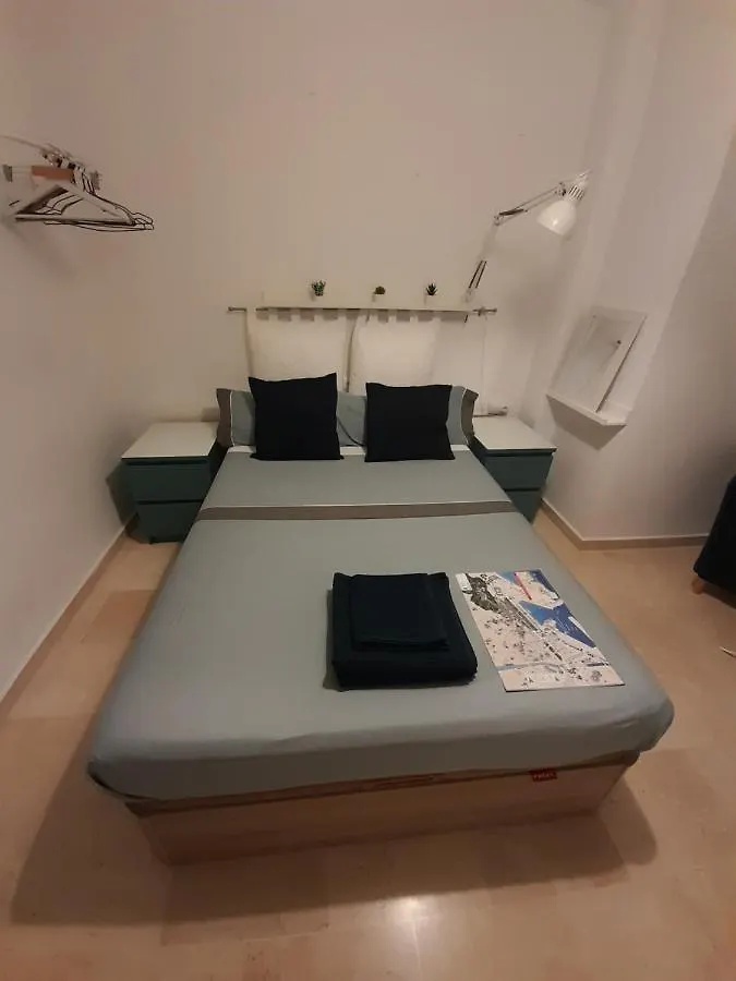Galvez Rooms 0*, Málaga